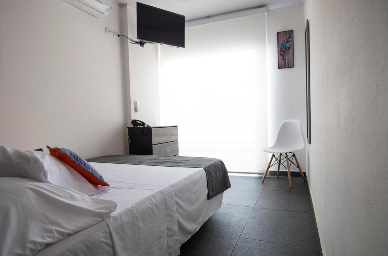 Hotel Grand H&R Вилета Екстериор снимка