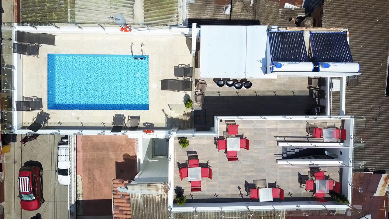 Hotel Grand H&R Вилета Екстериор снимка